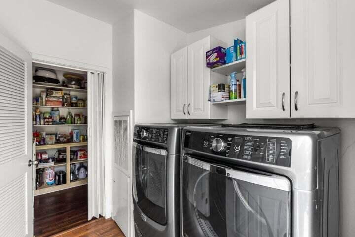 64945 McGrath Road Bend, OR 97701 - Photo 9 of 22 Large utility room and separate pantry