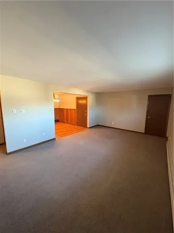 $1,600 | 92 Dean Avenue, Smithfield, RI 02917