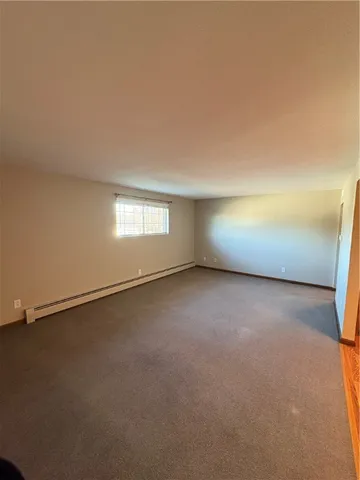 $1,600 | 92 Dean Avenue, Smithfield, RI 02917