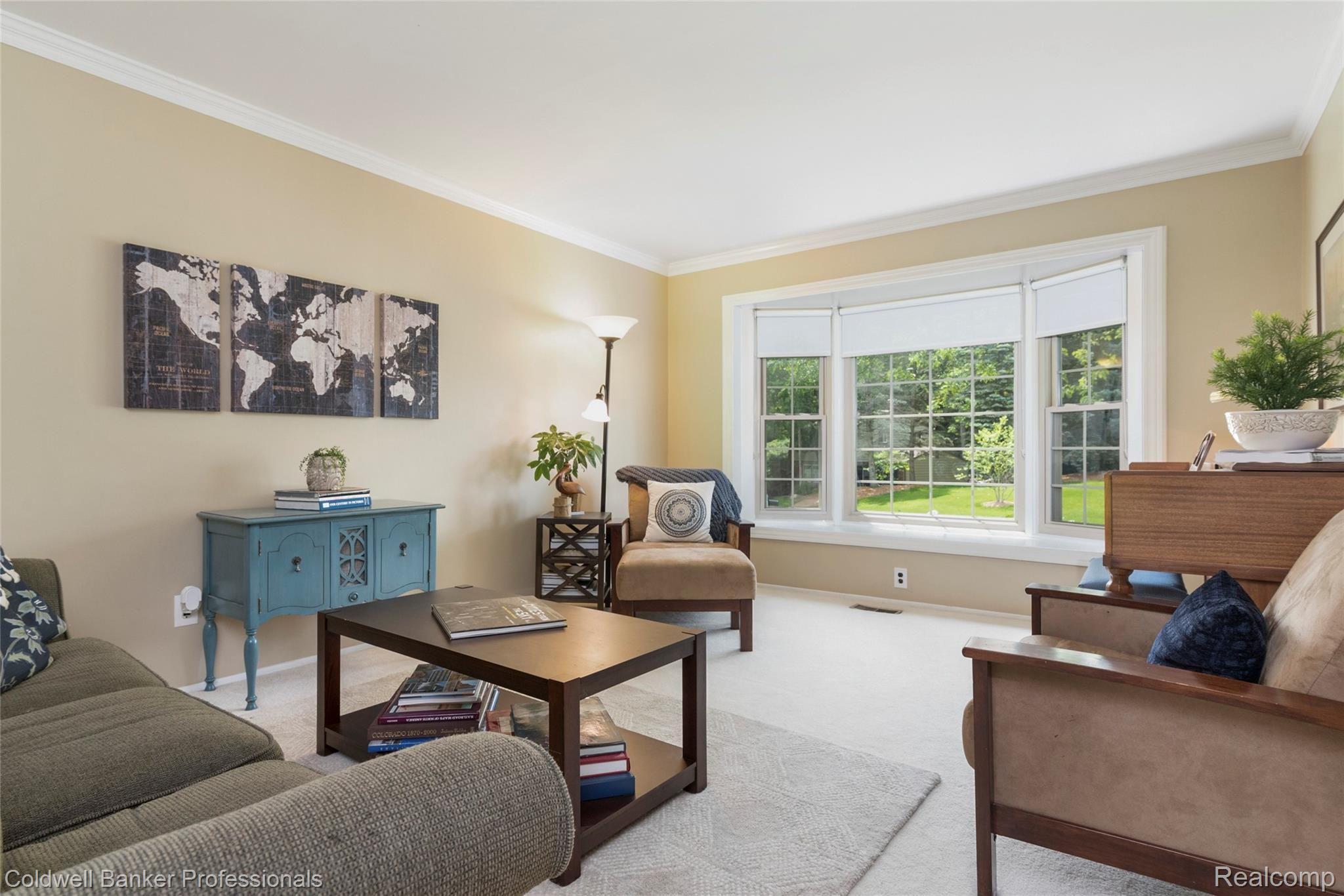 21610 Welch Road Northville, MI 48167 - Photo 2 of 31 Living Room/Bay Window and Window Seat