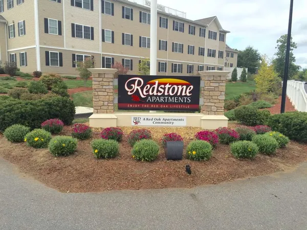 $1,945 | 50 Sentinel Court, Unit 200, Manchester, NH 03103