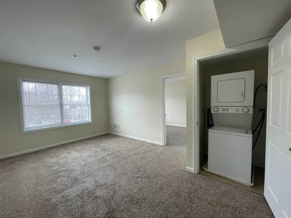 $1,945 | 50 Sentinel Court, Unit 200, Manchester, NH 03103