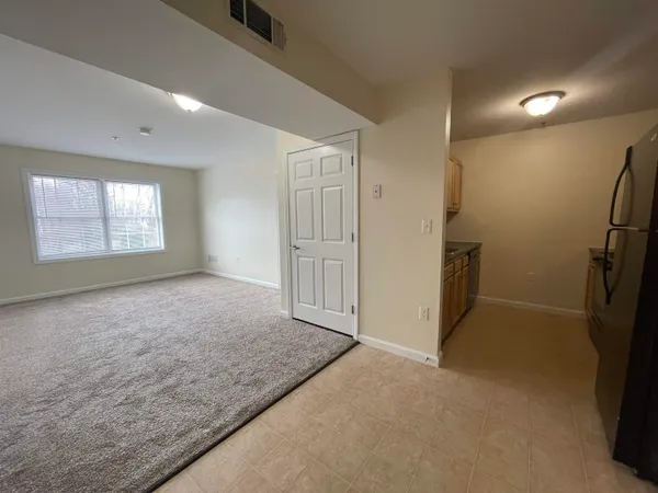 $1,945 | 50 Sentinel Court, Unit 200, Manchester, NH 03103