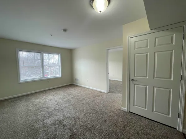 $1,945 | 50 Sentinel Court, Unit 200, Manchester, NH 03103