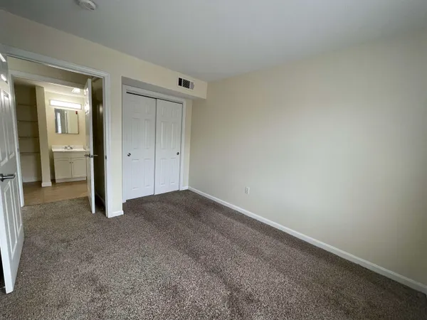 $1,945 | 50 Sentinel Court, Unit 200, Manchester, NH 03103