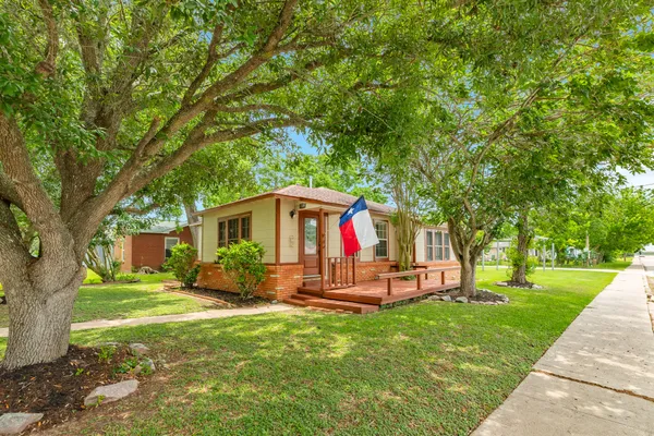 $135,000 | 1331 West 8th Street, Freeport, TX 77541