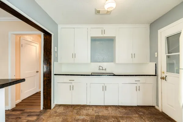 $135,000 | 1331 West 8th Street, Freeport, TX 77541
