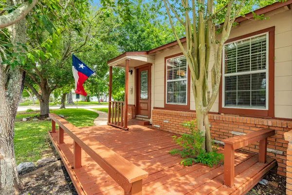 $135,000 | 1331 West 8th Street, Freeport, TX 77541