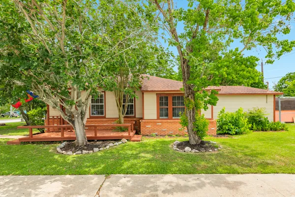 $135,000 | 1331 West 8th Street, Freeport, TX 77541