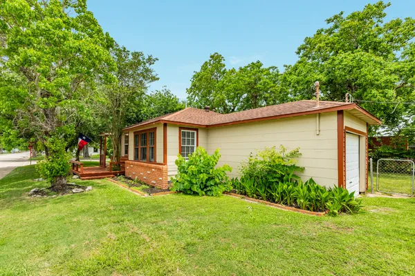 $135,000 | 1331 West 8th Street, Freeport, TX 77541