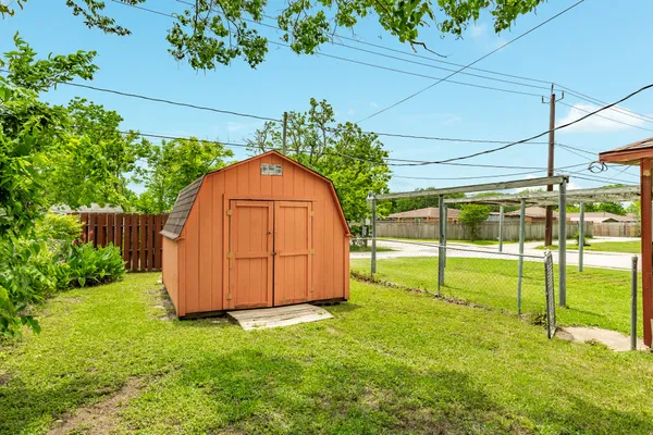 $135,000 | 1331 West 8th Street, Freeport, TX 77541