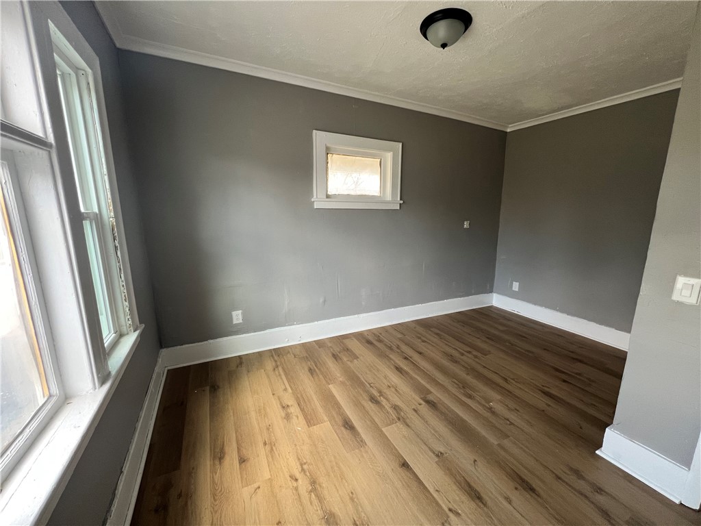 521 Clifford Avenue Rochester, NY 14621 - Photo 20 of 23