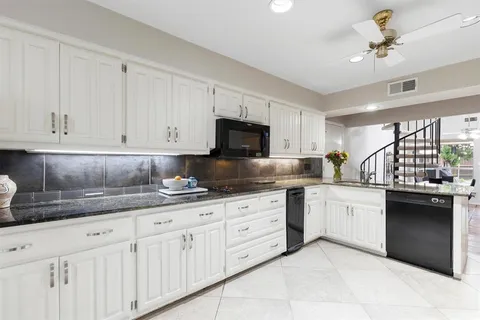 $990,000 | 17215 Graystone Drive, Dallas, TX 75248