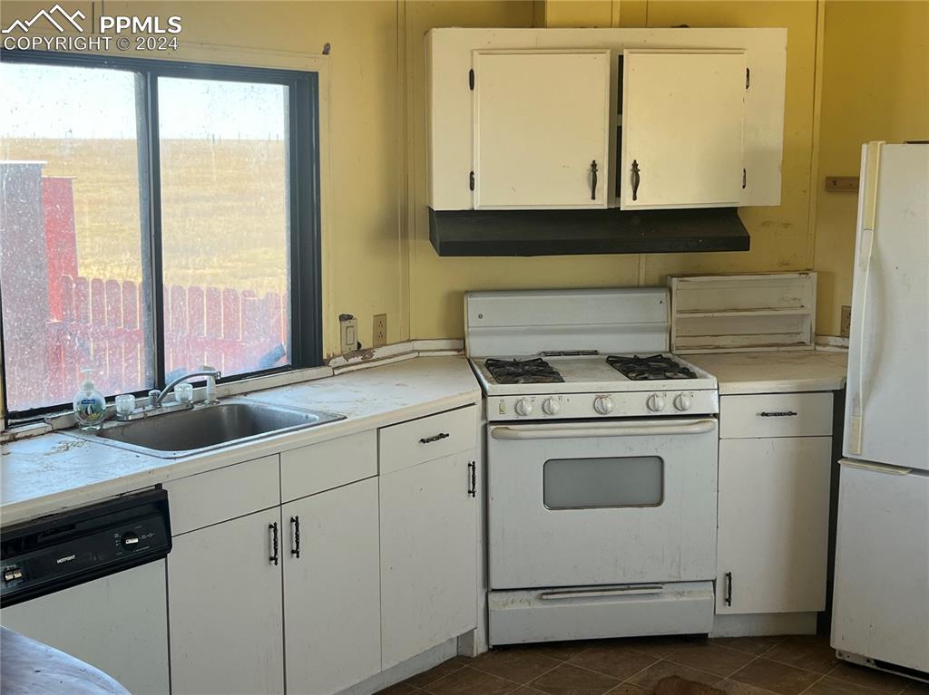 7825 Boone Road Yoder, CO 80864 - Photo 6 of 17