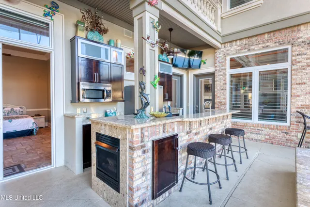 $1,590,000 | 8230 Maunalani Place, Diamondhead, MS 39525