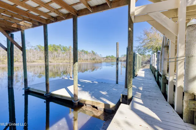 $1,590,000 | 8230 Maunalani Place, Diamondhead, MS 39525