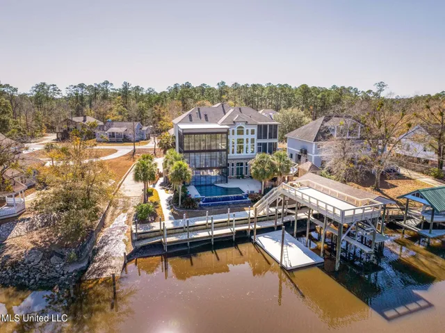 $1,590,000 | 8230 Maunalani Place, Diamondhead, MS 39525