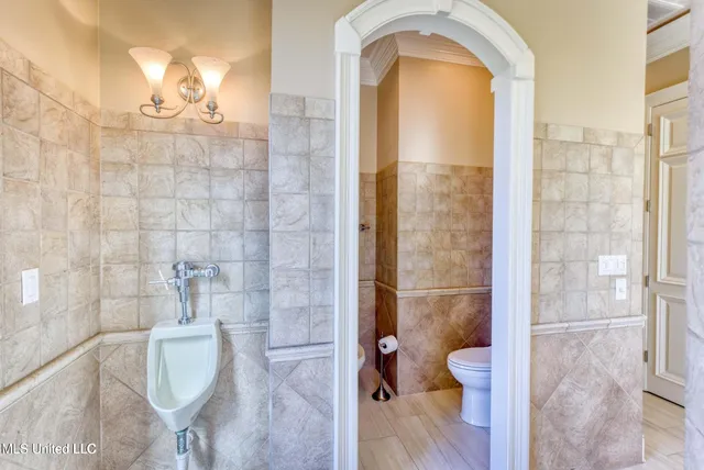 $1,590,000 | 8230 Maunalani Place, Diamondhead, MS 39525