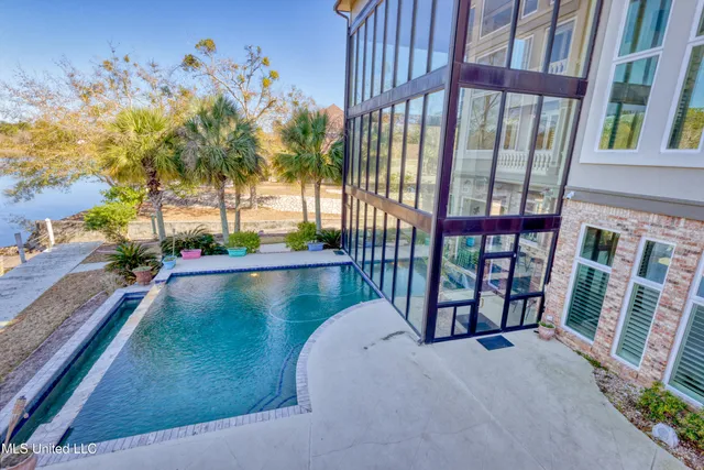 $1,590,000 | 8230 Maunalani Place, Diamondhead, MS 39525