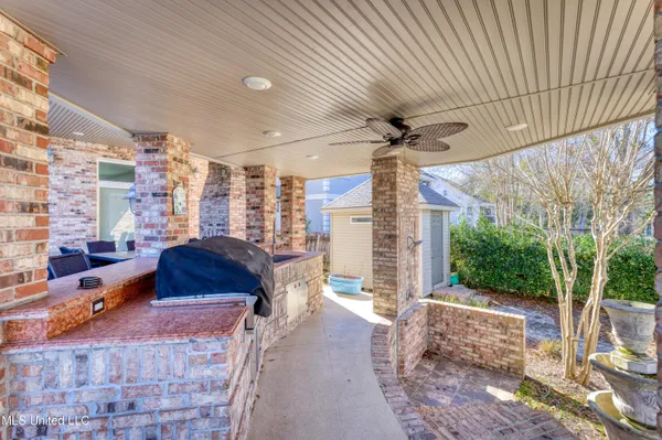$1,590,000 | 8230 Maunalani Place, Diamondhead, MS 39525