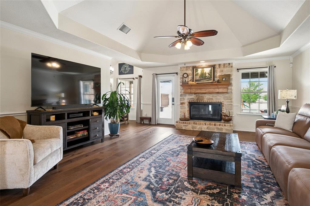 199 Newfield Lane Springtown, TX 76082 - Photo 11 of 38