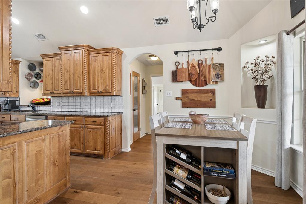 199 Newfield Lane Springtown, TX 76082 - Photo 12 of 38