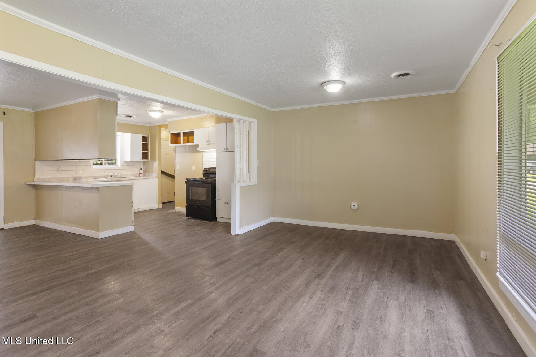 1716 Smallwood Street Jackson, MS 39212 - Photo 3 of 14 1716 Smallwood-3