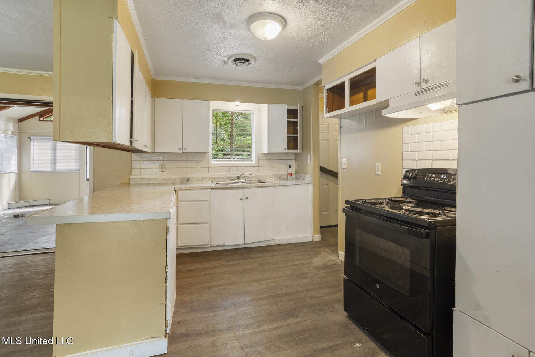 1716 Smallwood Street Jackson, MS 39212 - Photo 5 of 14 1716 Smallwood-5