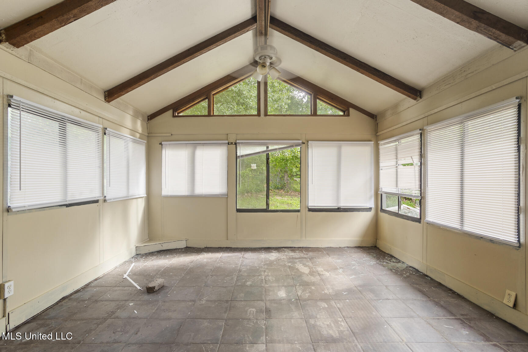 1716 Smallwood Street Jackson, MS 39212 - Photo 9 of 14 1716 Smallwood-9