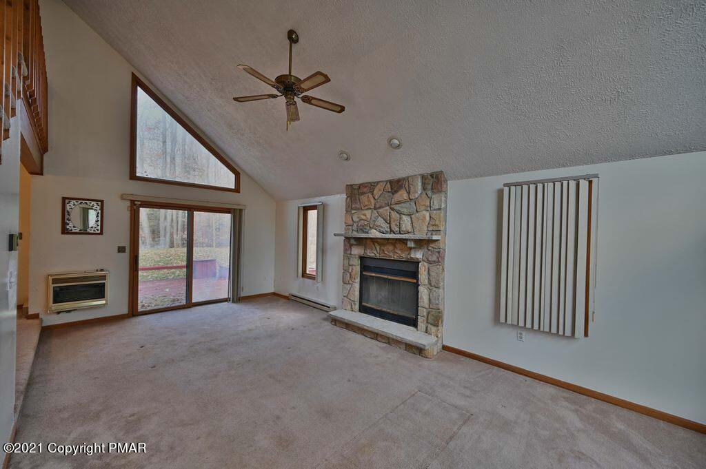2111 Oak Road Pocono Pines, PA 18350 - Photo 3 of 22 Living