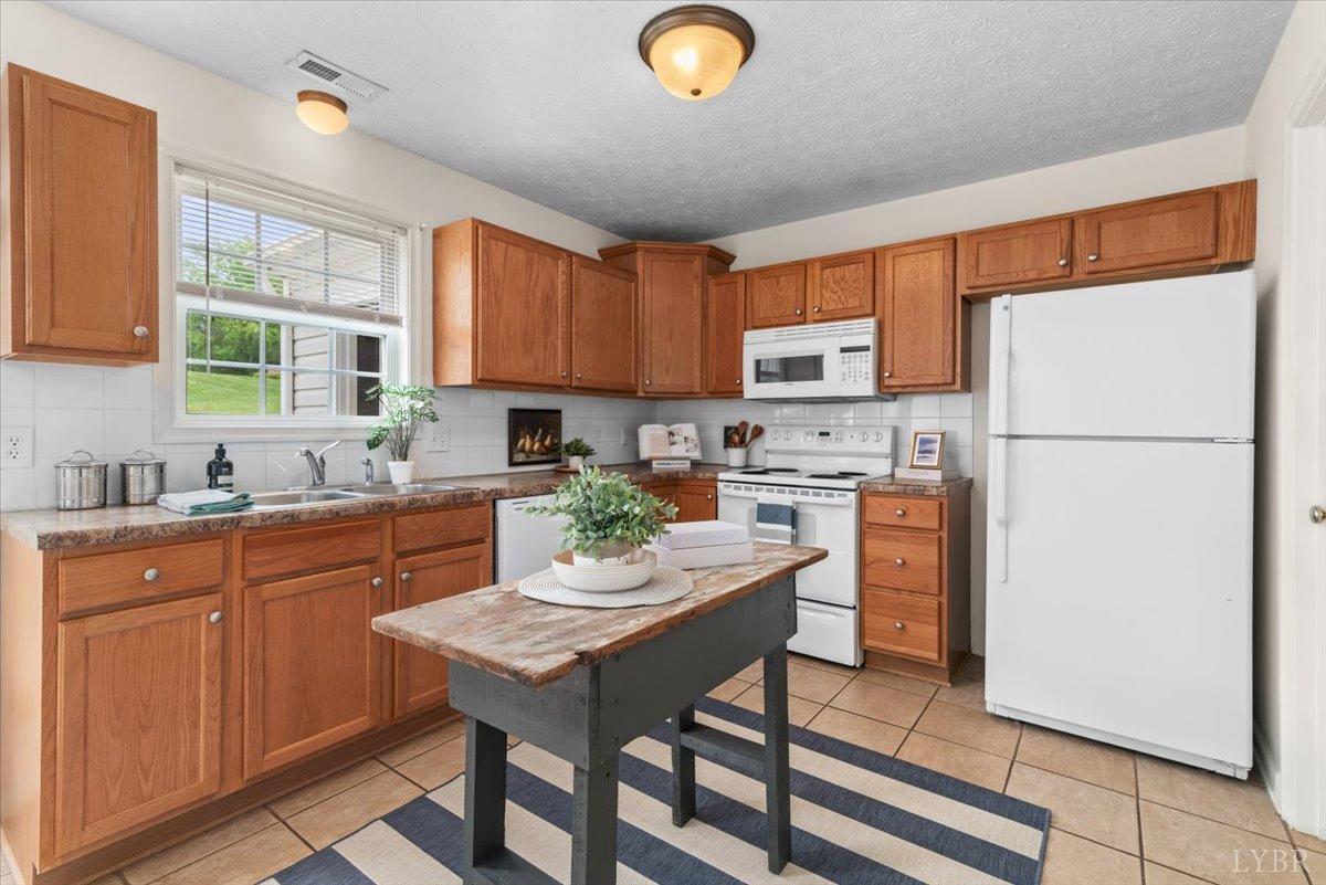 1256 Blue Ridge View Circle Forest, VA 24551 - Photo 18 of 56 Gallery Image 18