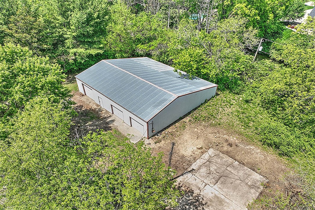 1754 South Shores Drive Decatur, IL 62521 - Photo 2 of 10