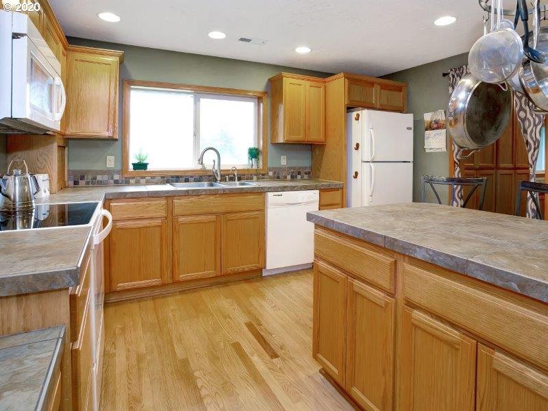41811 Northeast Cedar Ridge Road Amboy, WA 98601 - Photo 9 of 25 Gallery Image 9