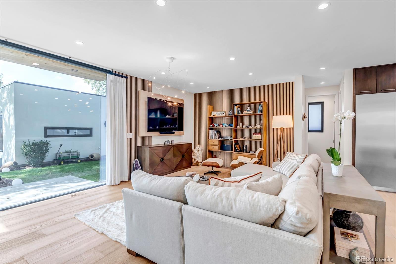 1375 South Elizabeth Street Denver, CO 80210 - Photo 10 of 50