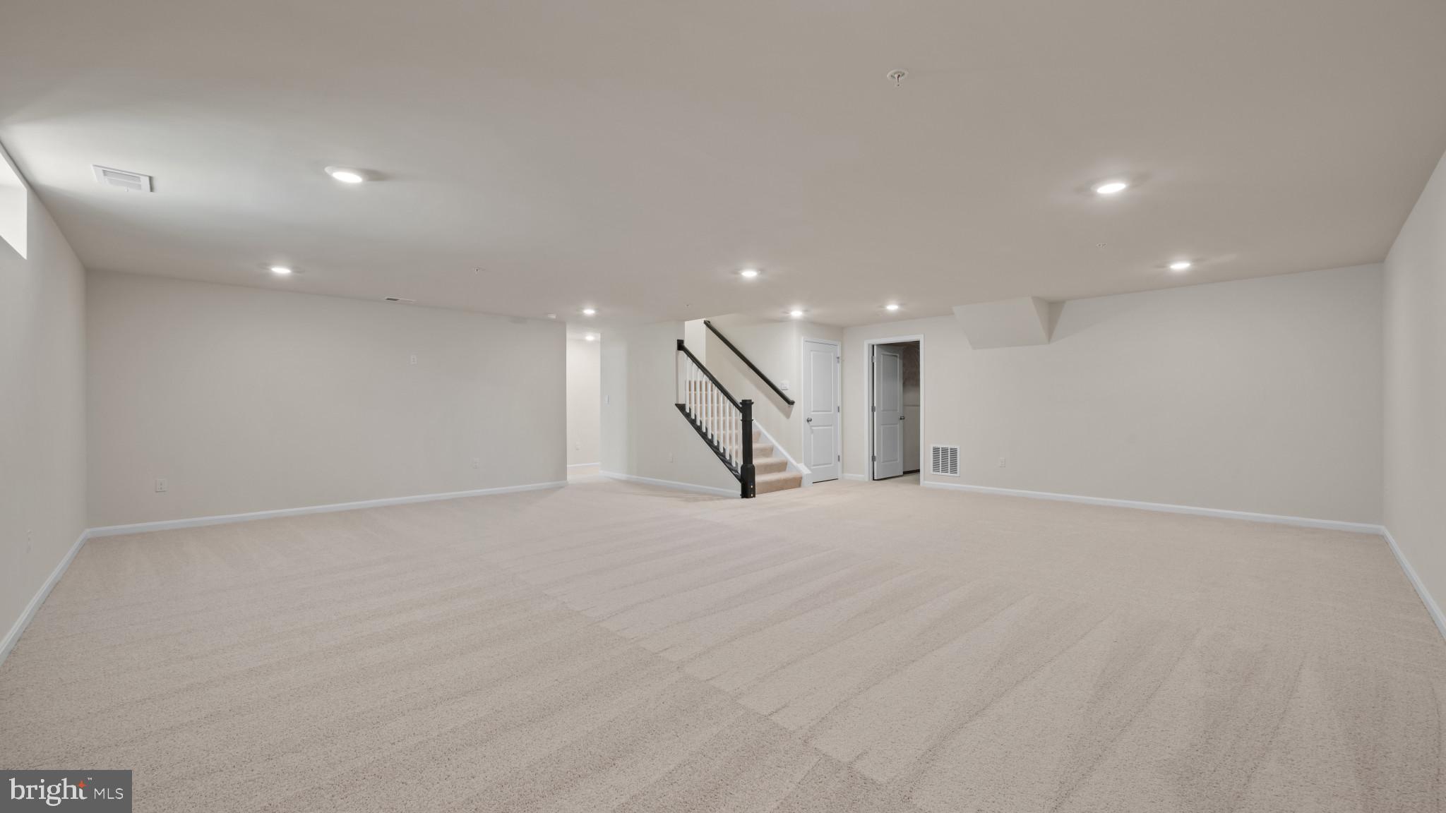 6 Comes Rdg Court Rosedale, MD 21237 - Photo 17 of 51