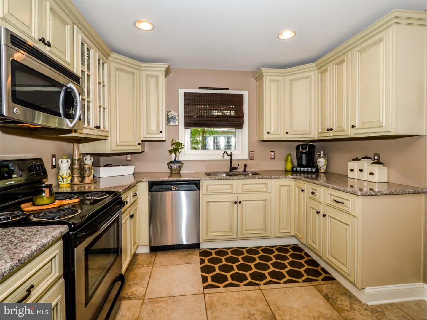 1811 Makefield Road Yardley, PA 19067 - Photo 13 of 25 Kitchen