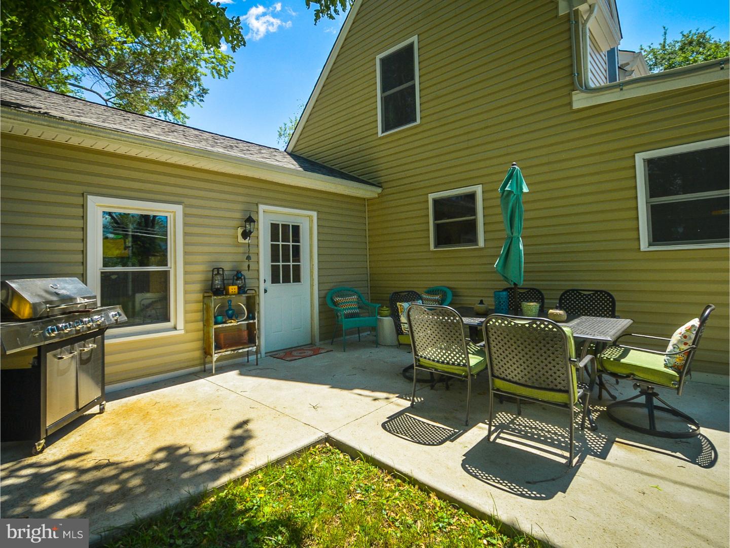 1811 Makefield Road Yardley, PA 19067 - Photo 24 of 25 Patio