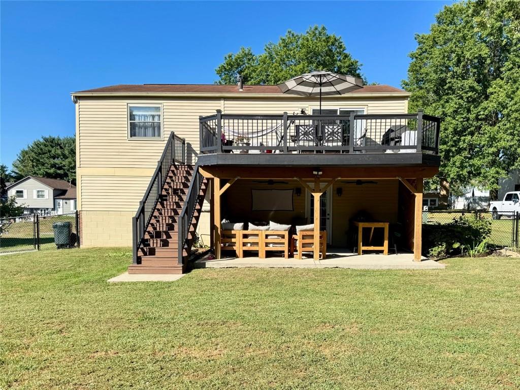 142 Partridge Run Road Gibsonia, PA 15044 - Photo 4 of 32 a view of a house with a yard