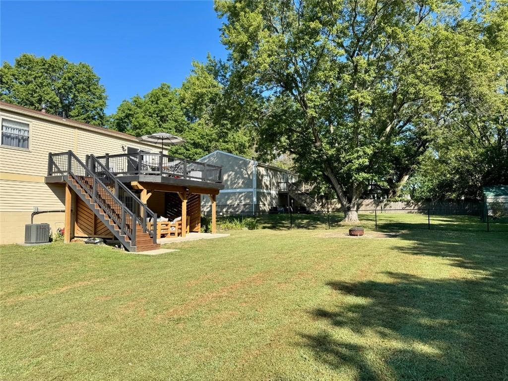 142 Partridge Run Road Gibsonia, PA 15044 - Photo 5 of 32 a view of a house with pool and a yard