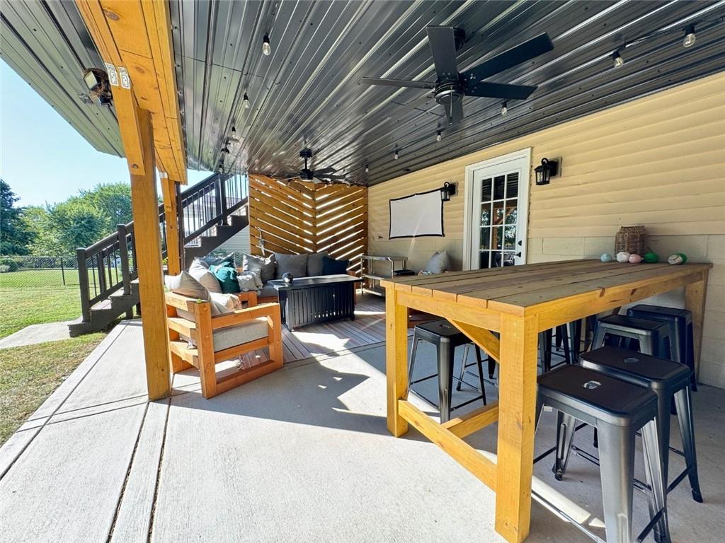 142 Partridge Run Road Gibsonia, PA 15044 - Photo 10 of 32 a view of a patio with table and chairs