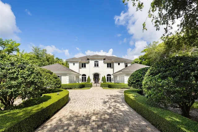 $10,400,000 | 8252 School House Road, Miami, FL 33143