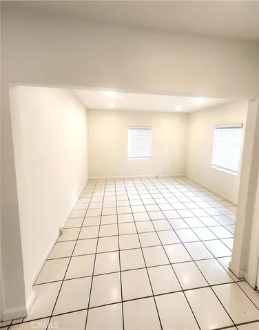 $3,200 | 2820 7th Avenue, Los Angeles, CA 90018