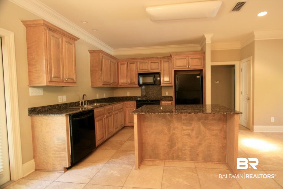 9916 Windmill Road, Unit 8 Fairhope, AL 36532 - Photo 3 of 6