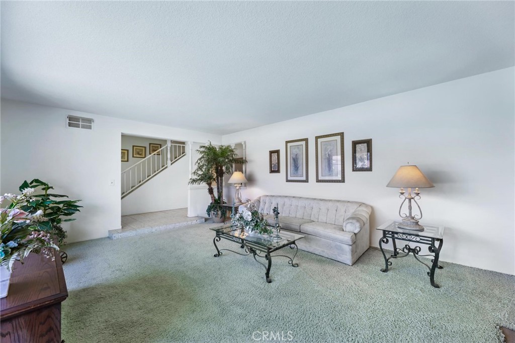 19138 Ludlow Street Porter Ranch, CA 91326 - Photo 9 of 44 Gallery Image 9