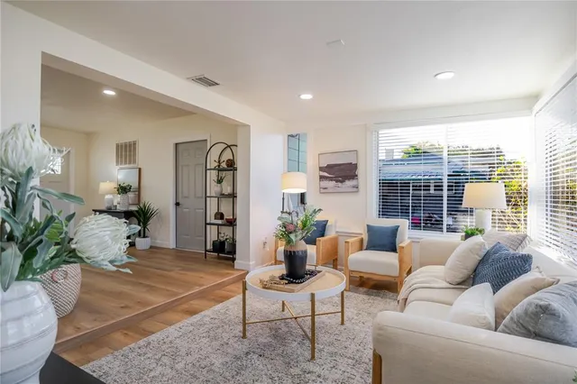 $419,000 | 5737 3rd Avenue North, St. Petersburg, FL 33710