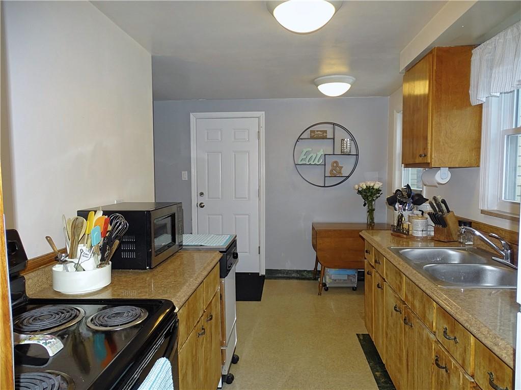 854 Falck Road McKees Rocks, PA 15136 - Photo 6 of 16