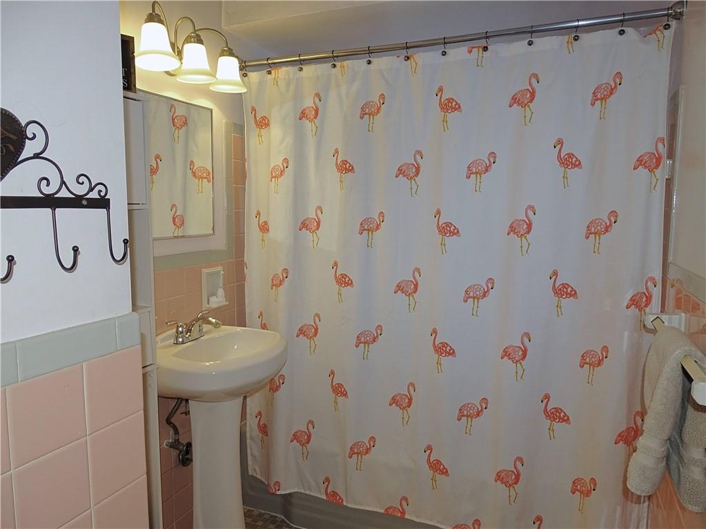 854 Falck Road McKees Rocks, PA 15136 - Photo 9 of 16