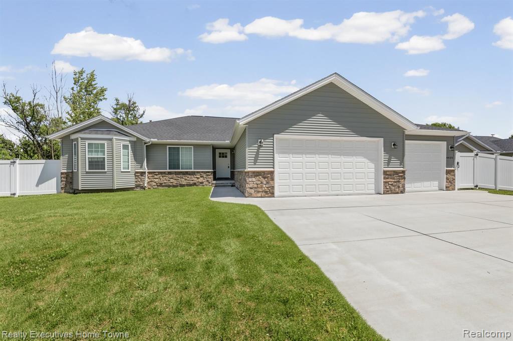 4429 River Road East China, MI 48054 - Photo 1 of 35