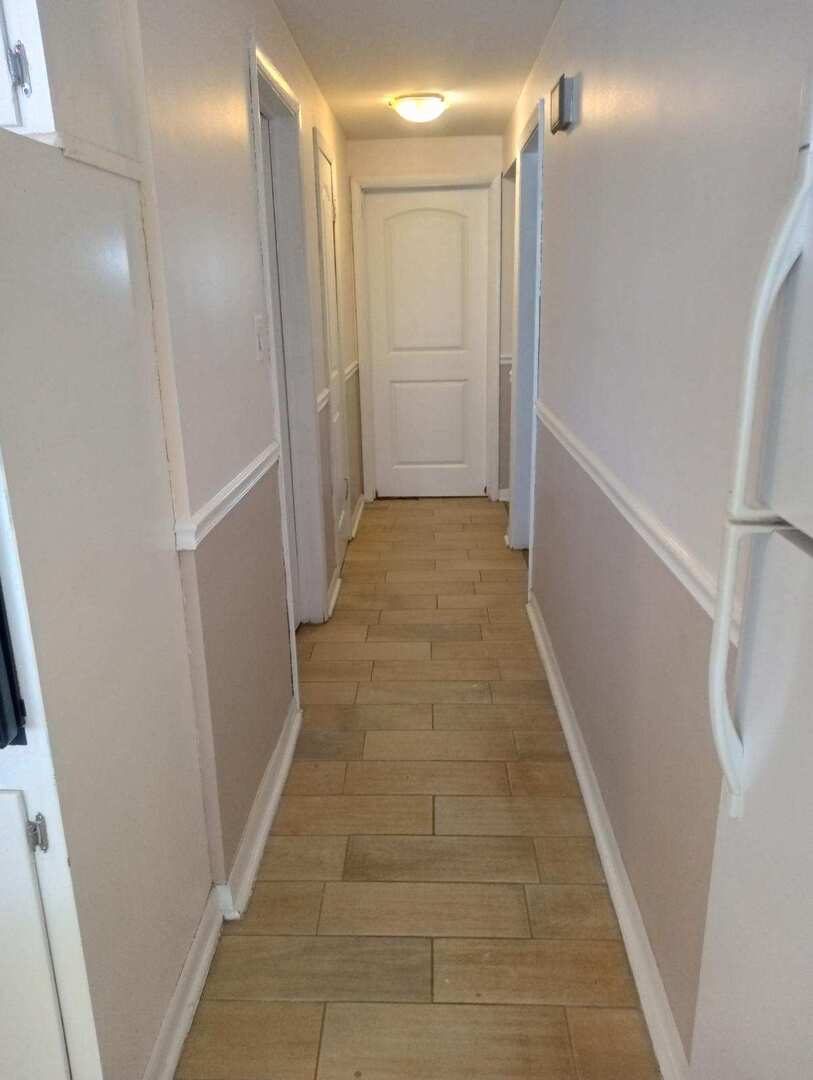 2915 West 79th Street, Unit G Chicago, IL 60652 - Photo 4 of 13 a view of a hallway