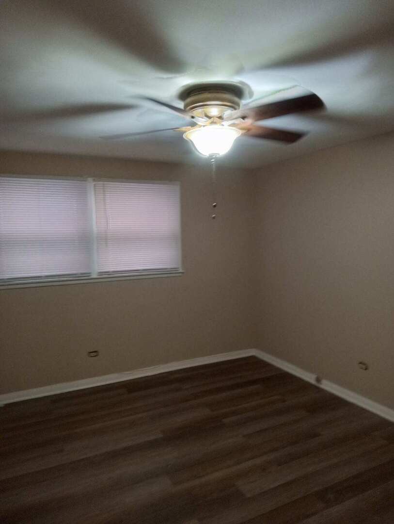 2915 West 79th Street, Unit G Chicago, IL 60652 - Photo 6 of 13 a view of room